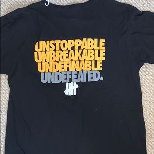 MENS Undefeated T-SHIRT BRAND NEW CONDITION